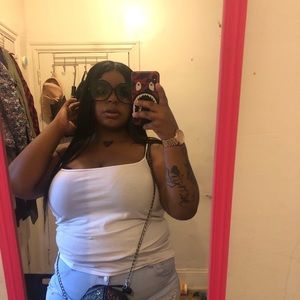 Meet your Posher, Samira